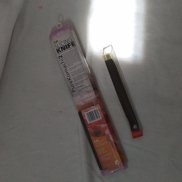 NIB PureKomachi2 Slicing Knife and bonus Wusthof Silverpoint vegetable knife - Picture 2 of 16